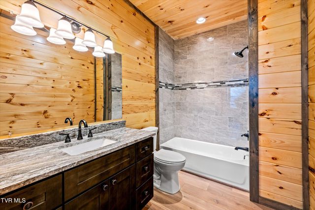 756 Ski View Lane, Sevierville, TN 37876