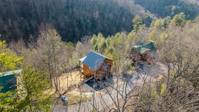 756 Ski View Lane, Sevierville, TN 37876