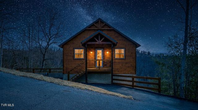 756 Ski View Lane, Sevierville, TN 37876