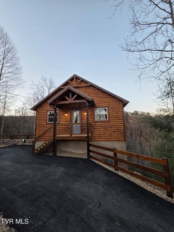 756 Ski View Lane, Sevierville, TN 37876