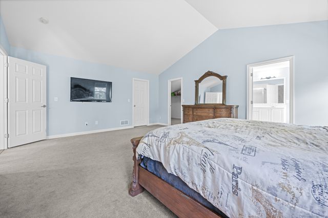 39 Independence Circle 39, Middlebury, CT 06762