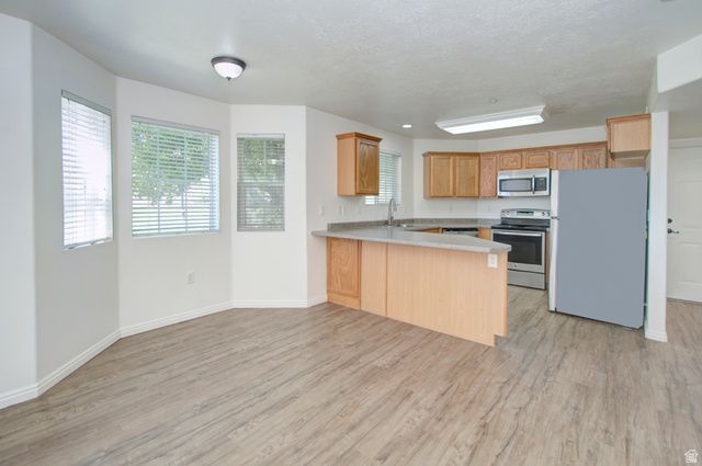 2101 N AURORA WAY, Saratoga Springs, UT 84045