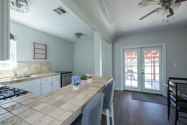 1019 N San Pablo Avenue, Fresno, CA 93728