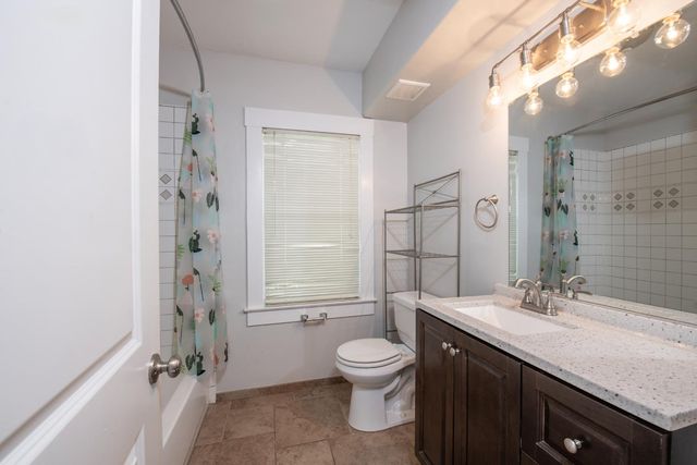 1019 N San Pablo Avenue, Fresno, CA 93728