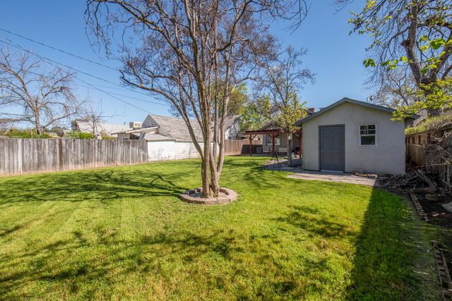 1019 N San Pablo Avenue, Fresno, CA 93728
