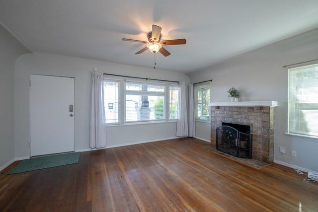 1019 N San Pablo Avenue, Fresno, CA 93728