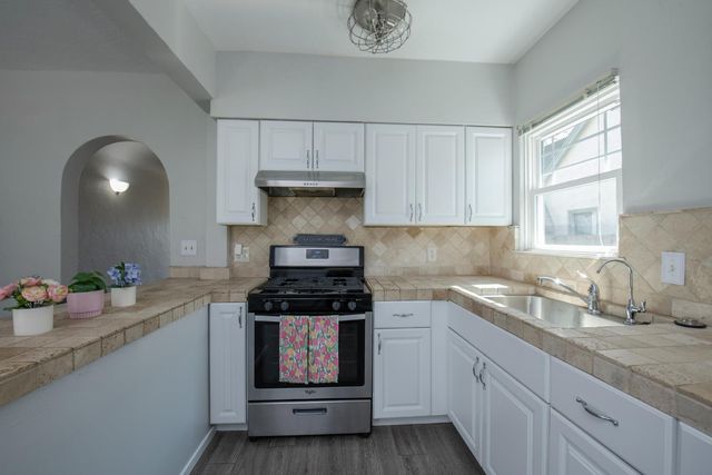 1019 N San Pablo Avenue, Fresno, CA 93728