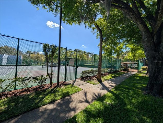 14211 SHADOW MOSS LANE 202, Tampa, FL 33613