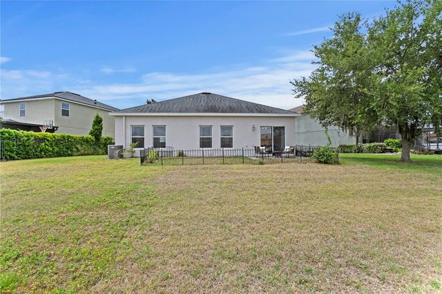 2837 MAPLE BROOK LOOP, Lutz, FL 33558