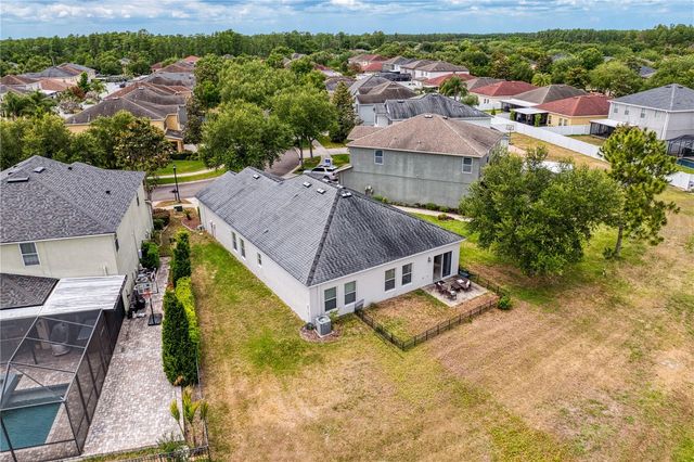 2837 MAPLE BROOK LOOP, Lutz, FL 33558