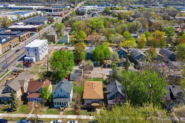 1094 25th Avenue SE, Minneapolis, MN 55414