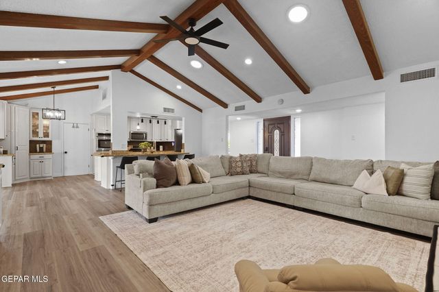 1739 TOMMY AARON Drive, El Paso, TX 79936