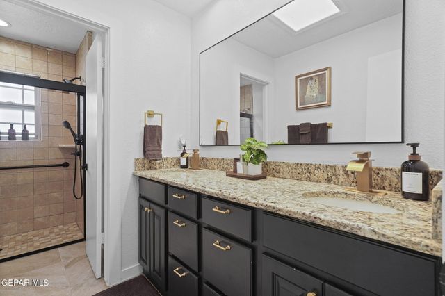 1739 TOMMY AARON Drive, El Paso, TX 79936