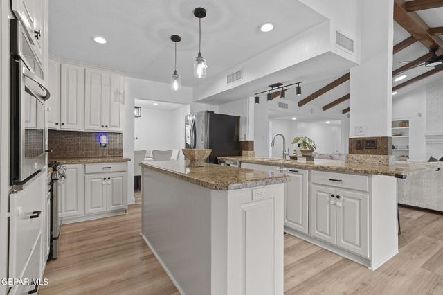 1739 TOMMY AARON Drive, El Paso, TX 79936