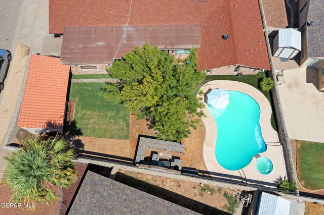 1739 TOMMY AARON Drive, El Paso, TX 79936
