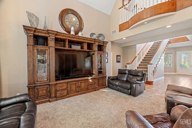 22431 Rd 180, Lindsay, CA 93247