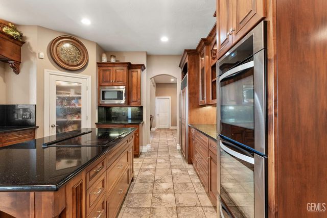 22431 Rd 180, Lindsay, CA 93247