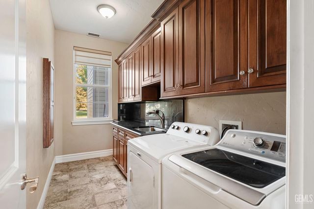 22431 Rd 180, Lindsay, CA 93247