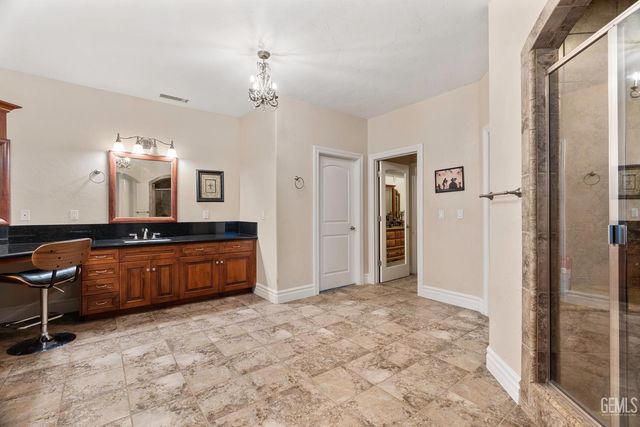 22431 Rd 180, Lindsay, CA 93247