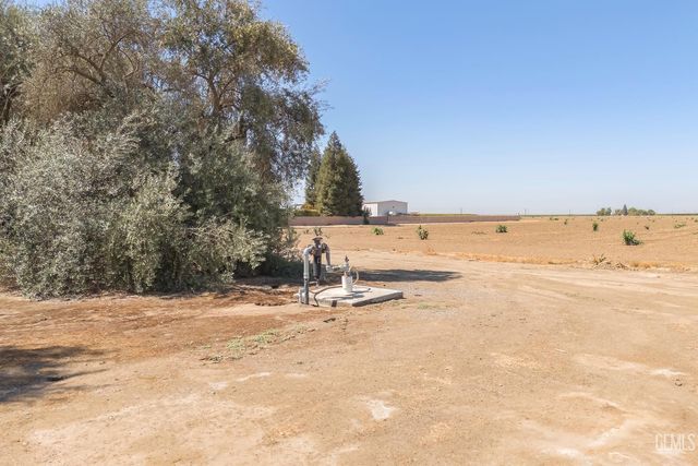 22431 Rd 180, Lindsay, CA 93247