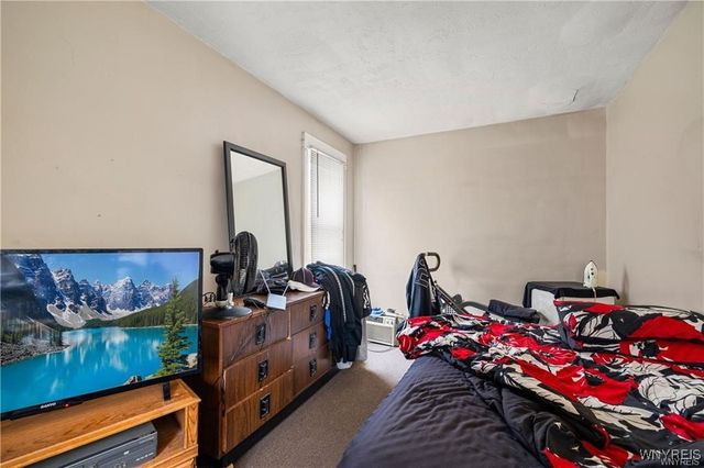 2411 Ferry Avenue, Niagara Falls, NY 14301