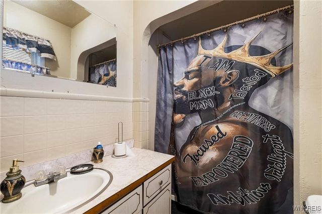 2411 Ferry Avenue, Niagara Falls, NY 14301