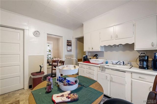 2411 Ferry Avenue, Niagara Falls, NY 14301