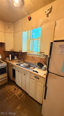 12209 Iowa Avenue, Cleveland, OH 44108