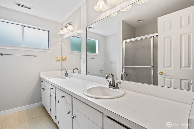 4404 230th Place SW, Mountlake Terrace, WA 98043