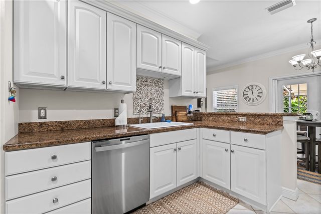 5850 Magnolia Lane 16, Vero Beach, FL 32967