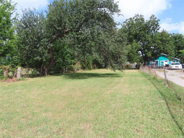 2107 Maryland Street, Baytown, TX 77520
