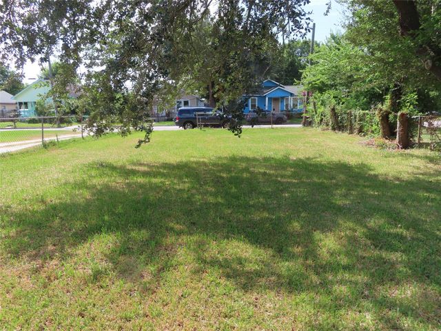 2107 Maryland Street, Baytown, TX 77520