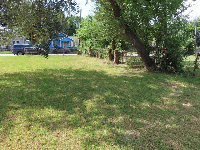 2107 Maryland Street, Baytown, TX 77520