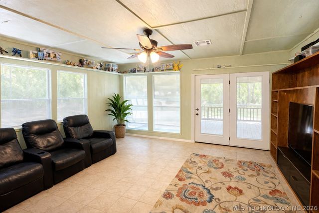 20 Brookwood Drive, Eufaula, OK 74432