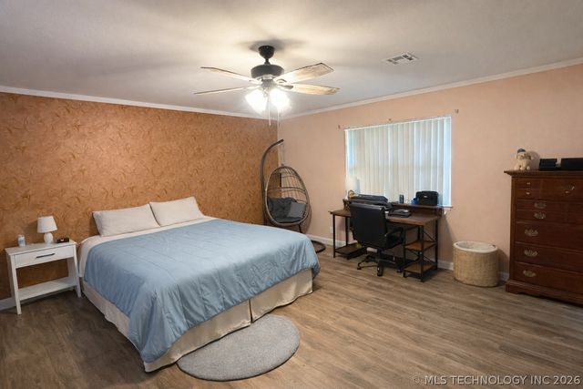 20 Brookwood Drive, Eufaula, OK 74432