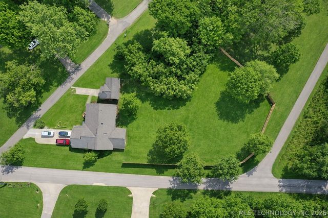 20 Brookwood Drive, Eufaula, OK 74432