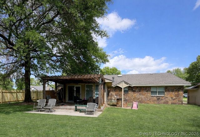 20 Brookwood Drive, Eufaula, OK 74432