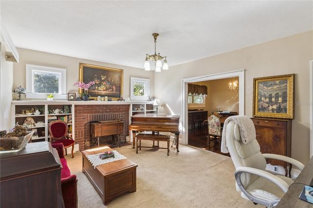 3828 WALKER ROAD, Apopka, FL 32703