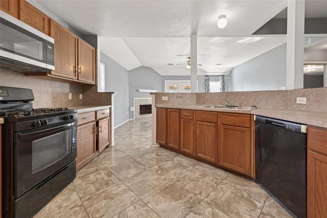 17319 Lobo Trail, Houston, TX 77084