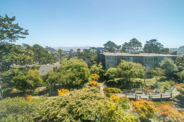 95 Red Rock Way 303M, San Francisco, CA 94131
