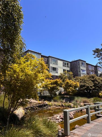 95 Red Rock Way 303M, San Francisco, CA 94131