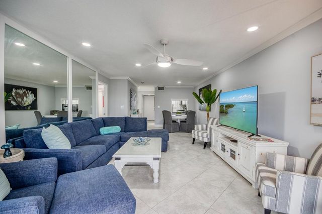 3605 S Ocean Boulevard 319, South Palm Beach, FL 33480