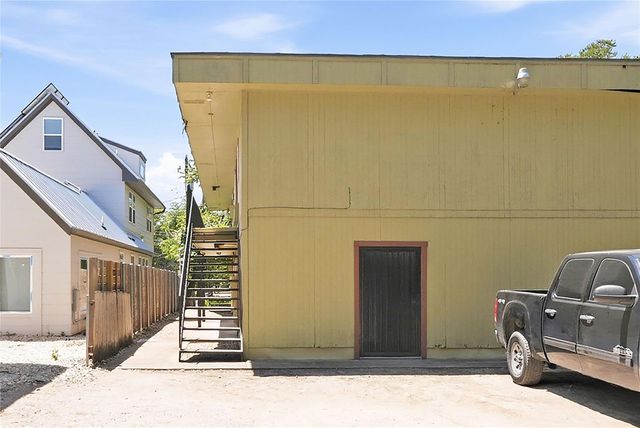 400 W 34th ST 012345678900 - Unit 104, Austin, TX 78705