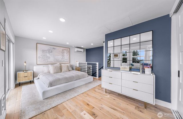 5336 SW Admiral Way, Seattle, WA 98116