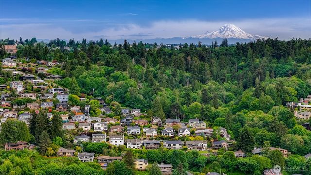 5336 SW Admiral Way, Seattle, WA 98116