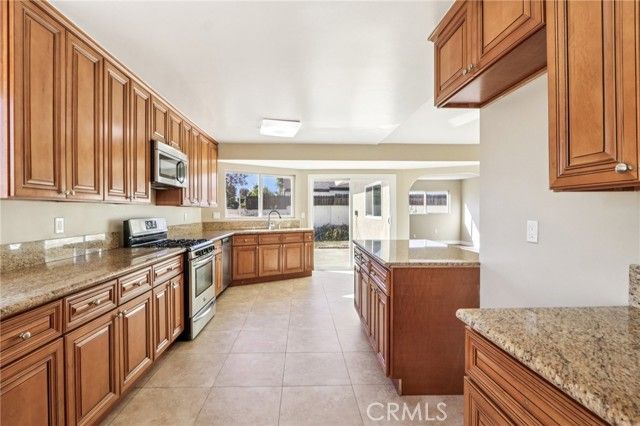 7401 Casaba Avenue, Winnetka (los Angeles), CA 91306