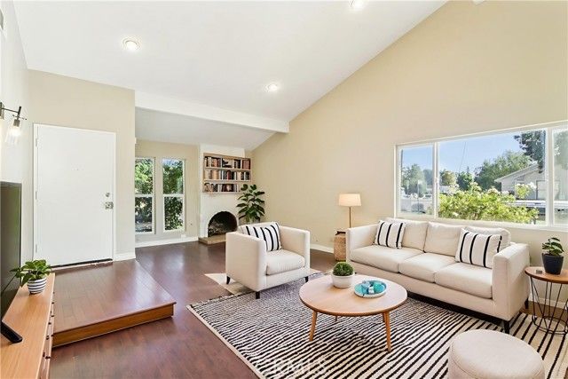 7401 Casaba Avenue, Winnetka (los Angeles), CA 91306