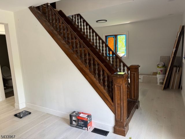 3 Hillcrest Ave, Washington Twp., NJ 07865
