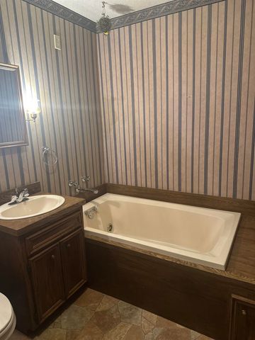 1155 S Skelly st, El Dorado, KS 67042