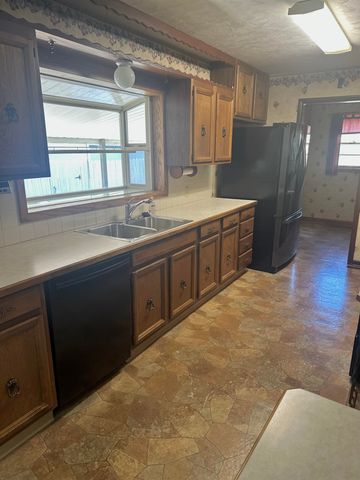 1155 S Skelly st, El Dorado, KS 67042